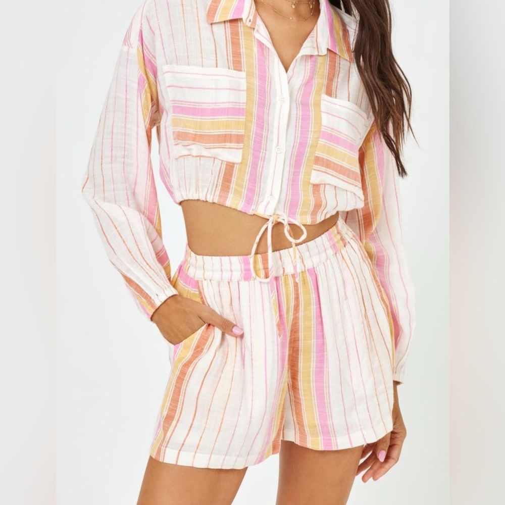 L*Space St. Lucia Cover-Up Shorts
VACA PINK/ORANGE STRIPE, Size Small